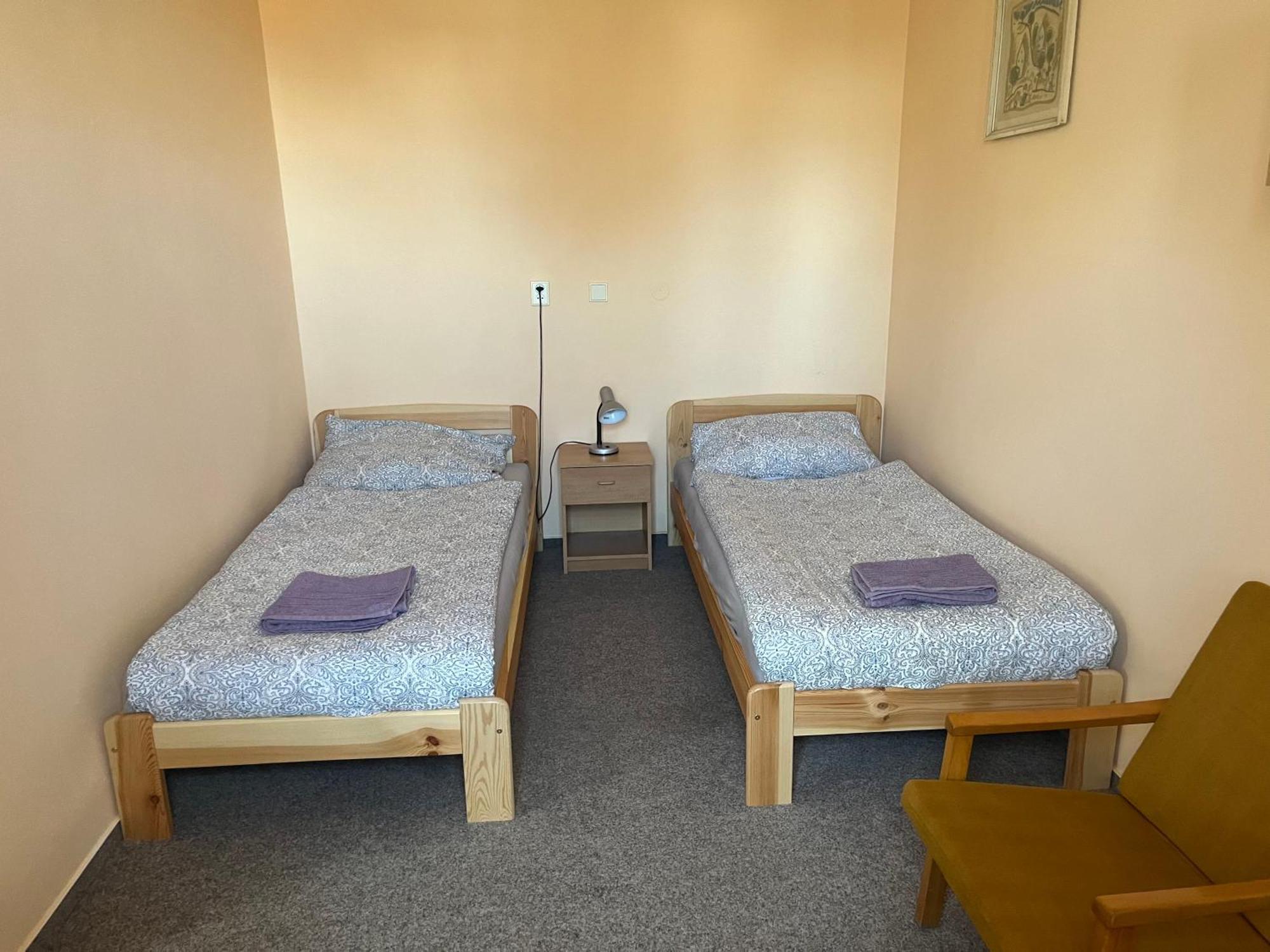 Apartmanovy Dum Obecna Skola Svetlik Bagian luar foto