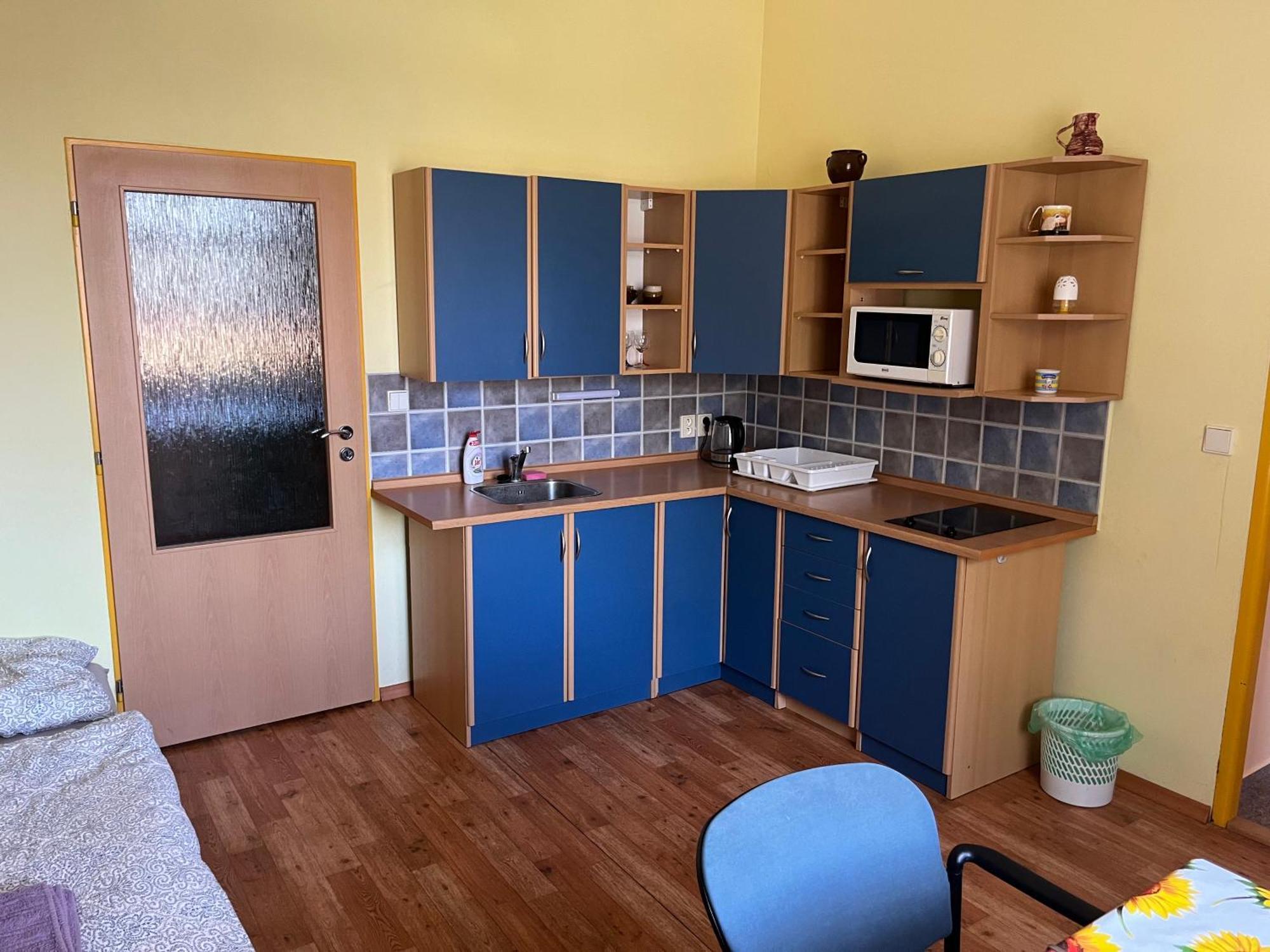 Apartmanovy Dum Obecna Skola Svetlik Bagian luar foto